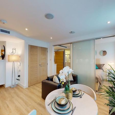 Executive Luxury One Bedroom In Vauxhall Londra Dış mekan fotoğraf